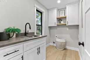 226 NW MacLeay Blvd, Portland, OR 97210 - Photo 30