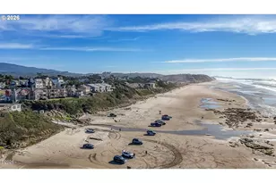 1284 NW 15th St, Lincoln City, OR 97367 - Photo 32