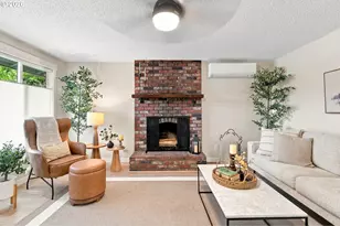 9137 N Geneva Ave, Portland, OR 97203 - Photo 4