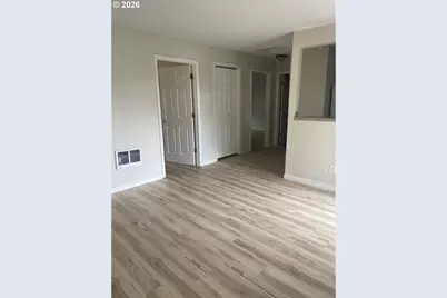 2611 SE 130th Ave, Portland, OR 97236 - Photo 10