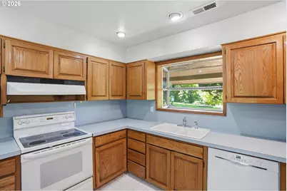 15507 NE Parkinen Rd, Brush Prairie, WA 98606 - Photo 8