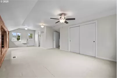 7327 N Oatman Ave, Portland, OR 97217 - Photo 18