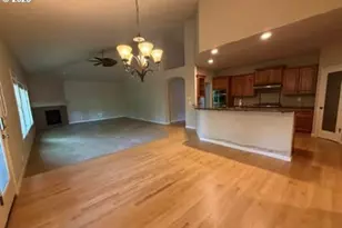 3334 Amherst Way, Eugene, OR 97408 - Photo 4