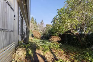 1735 Pennsylvania St, Coos Bay, OR 97420 - Photo 18