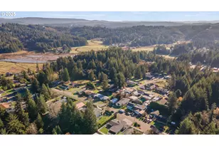 1735 Pennsylvania St, Coos Bay, OR 97420 - Photo 26