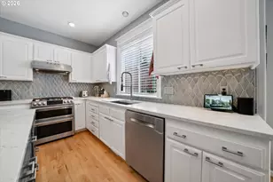 23060 Bland Cir, West Linn, OR 97068 - Photo 6