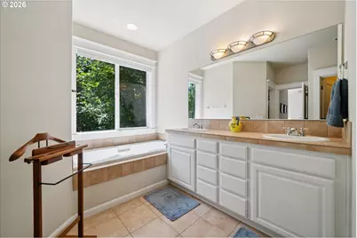 23060 Bland Cir, West Linn, OR 97068 - Photo 22