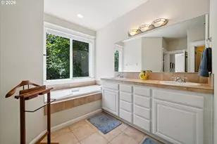 23060 Bland Cir, West Linn, OR 97068 - Photo 22