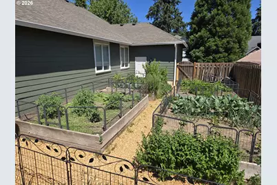 437 N 8th Pl, Carlton, OR 97111 - Photo 24