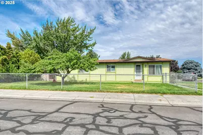 10 SW Sunrise Ct, Hermiston, OR 97838 - Photo 1