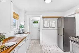 1312 SE Mall St, Portland, OR 97202 - Photo 12