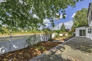 17799 NW Elkcrest Ct, Portland, OR 97229 - Photo 38