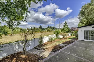17799 NW Elkcrest Ct, Portland, OR 97229 - Photo 34