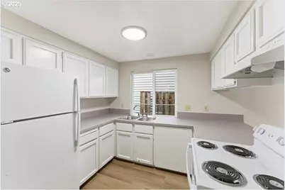 1297 SW 209th Ave, Beaverton, OR 97003 - Photo 6