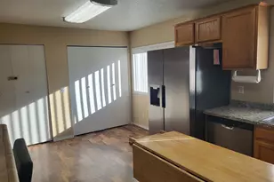 963 Crocker St, Coos Bay, OR 97420 - Photo 10