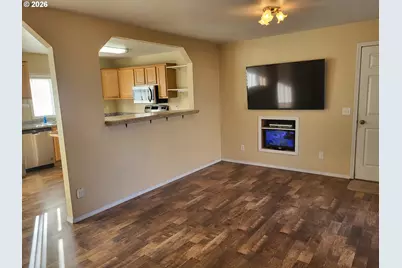 963 Crocker St, Coos Bay, OR 97420 - Photo 6