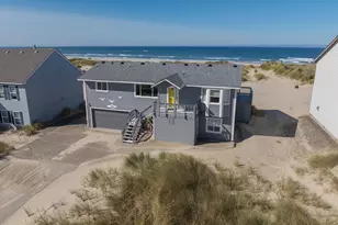 202 NW Oceania Dr, Waldport, OR 97394 - Photo 2