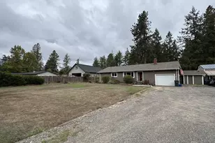 25371 Perkins Rd, Veneta, OR 97487 - Photo 2