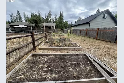 25371 Perkins Rd, Veneta, OR 97487 - Photo 6