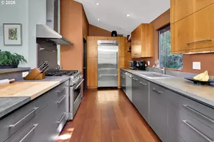 3212 NW Wilson St, Portland, OR 97210 - Photo 4