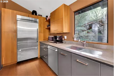 3212 NW Wilson St, Portland, OR 97210 - Photo 6