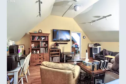 13392 SW Bradley Ln, Portland, OR 97224 - Photo 36