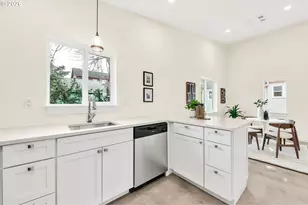 7630 N Drummond Ave, Portland, OR 97217 - Photo 48