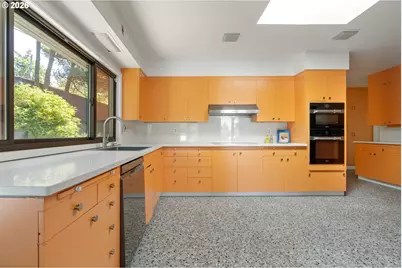 1550 SW Mitchell St, Portland, OR 97239 - Photo 20