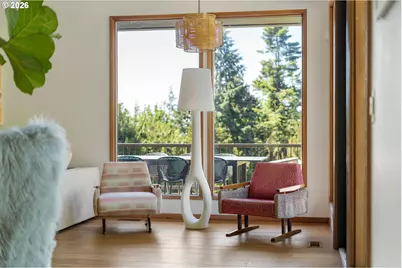 1550 SW Mitchell St, Portland, OR 97239 - Photo 6