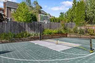 1915 NW Columbine Ln, Portland, OR 97229 - Photo 4