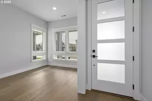 15229 S E Towers Ter, Milwaukie, OR 97267 - Photo 4