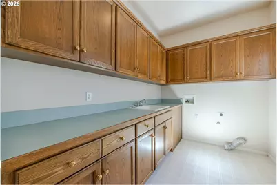 3279 Lakemont Dr, Eugene, OR 97408 - Photo 14