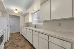 4613 E 18th St, Vancouver, WA 98661 - Photo 6