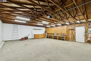 2137 SE 179th Ave, Portland, OR 97233 - Photo 34