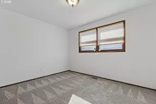 2137 SE 179th Ave, Portland, OR 97233 - Photo 18