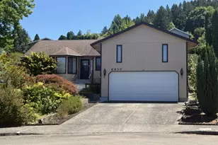 6930 SE 115th Ave, Portland, OR 97266 - Photo 2