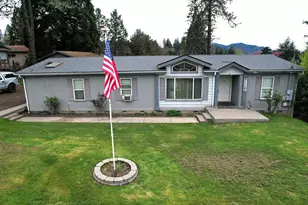 261 S Estella St, Glide, OR 97443 - Photo 2