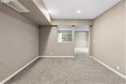 2728 Hallmark Ln, Eugene, OR 97402 - Photo 36