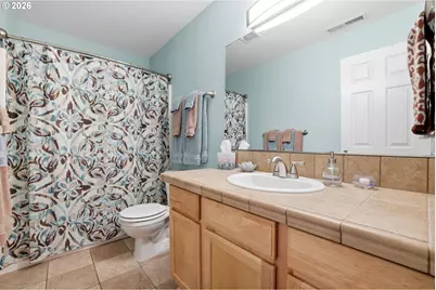 211 N White Oak St, Newberg, OR 97132 - Photo 32