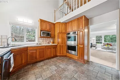 21 Del Prado St, Lake Oswego, OR 97035 - Photo 16