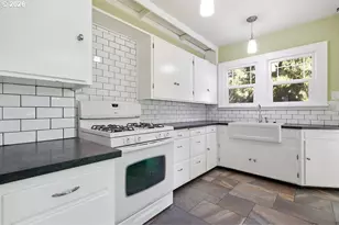 996 W 8th Ave, Eugene, OR 97402 - Photo 22