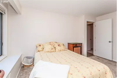 10054 SW Erie Ct, Tualatin, OR 97062 - Photo 14