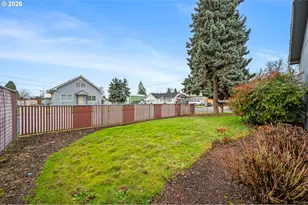 301 Deal St, Junction City, OR 97448 - Photo 32