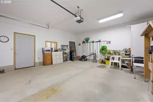 301 Deal St, Junction City, OR 97448 - Photo 30