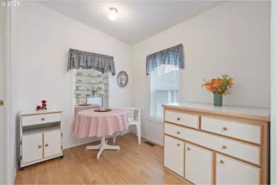 301 Deal St, Junction City, OR 97448 - Photo 14