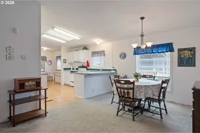 301 Deal St, Junction City, OR 97448 - Photo 8