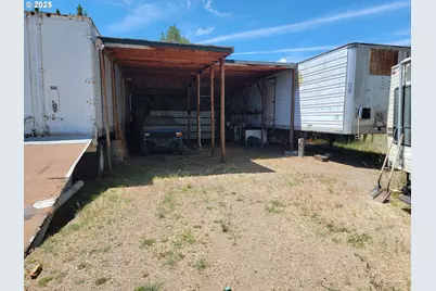 57580 Fall Rd, Christmas Valley, OR 97641 - Photo 12