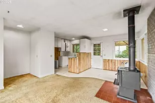 452 S 4th St, Springfield, OR 97477 - Photo 6