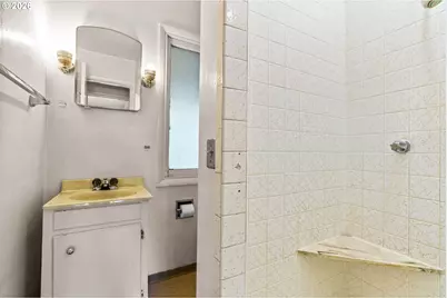 452 S 4th St, Springfield, OR 97477 - Photo 16