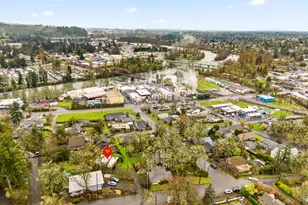 452 S 4th St, Springfield, OR 97477 - Photo 24